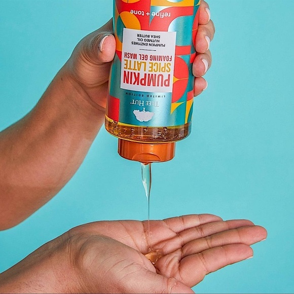 Tree Hut Pumpkin Spice Latte Foaming Gel Wash 18oz - Picture 3 of 4